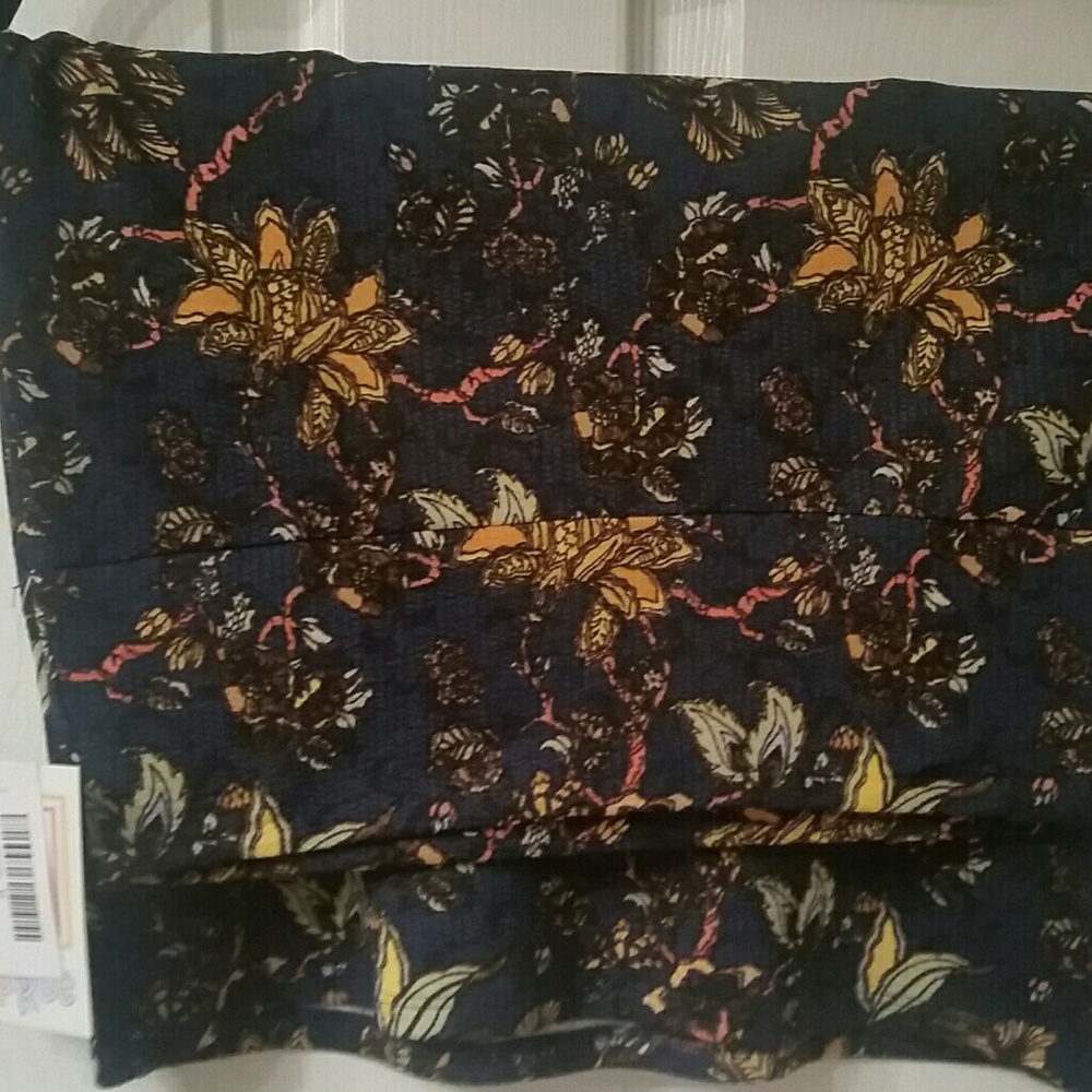 LuLaRoe Medium Cassie